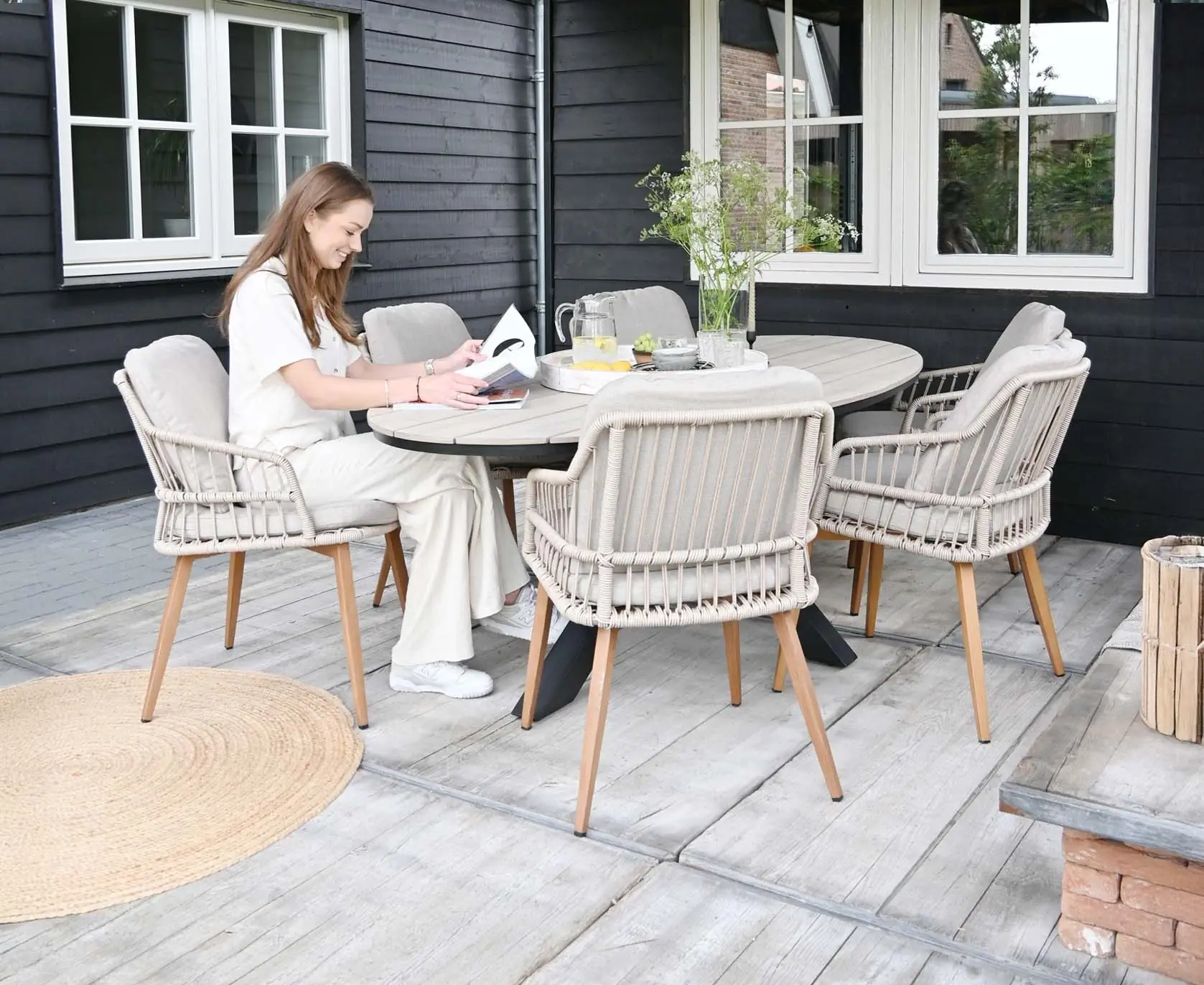 Ovale Gartenmöbel-Set