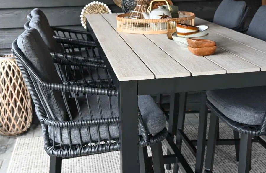 5-teiliges Gartenbar-Set | 4 Isabel Barhocker Schwarz | Limasol Bartisch 150 x 75 cm Holz